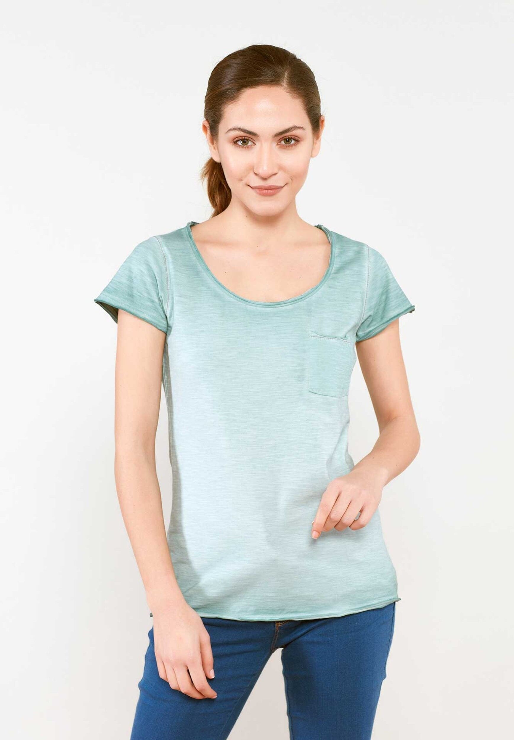 T-shirt in cotone organico a taglio vivo con taschino sul petto