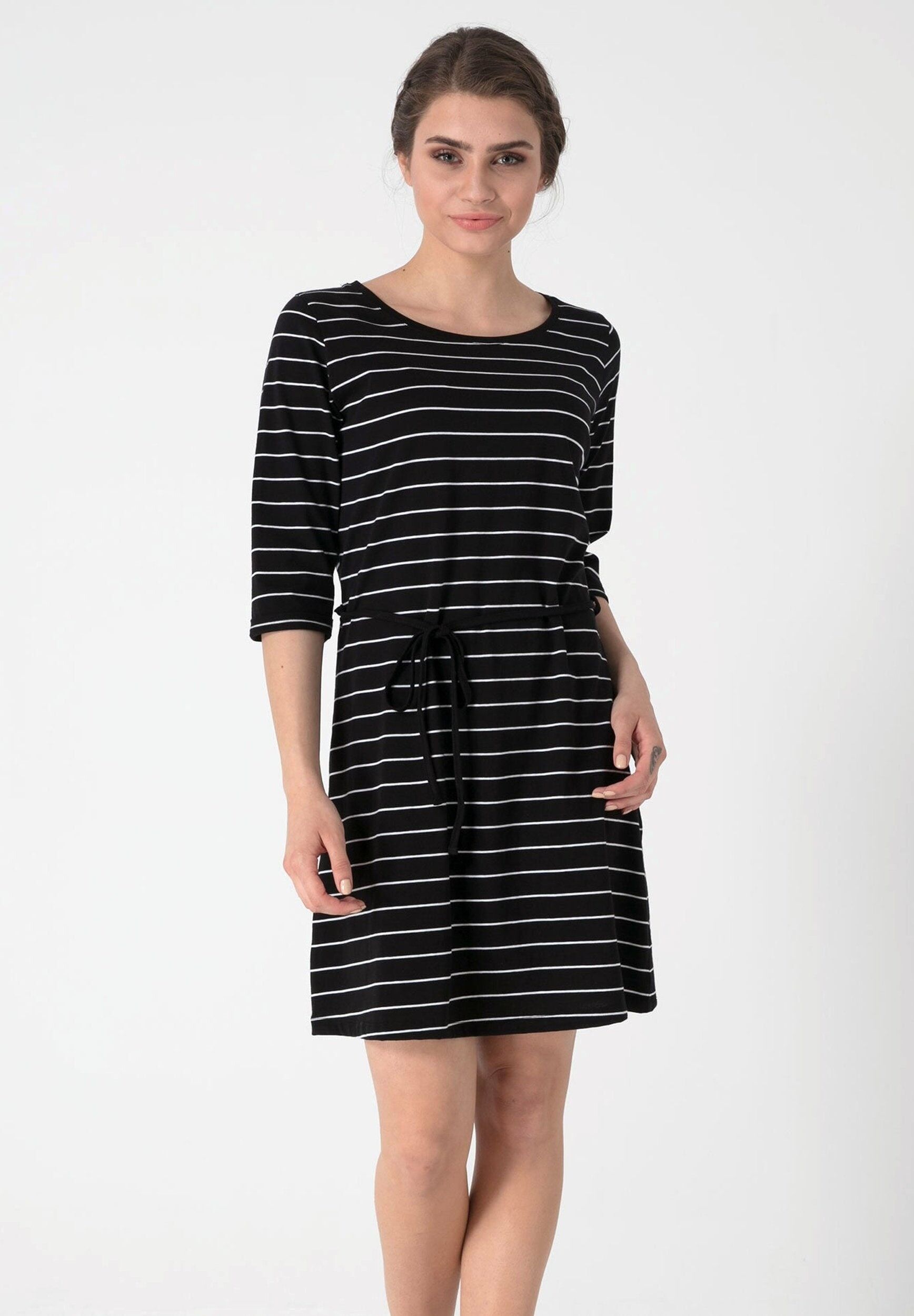 Abito in jersey a righe realizzato in cotone biologico con maniche a mezza lunghezza