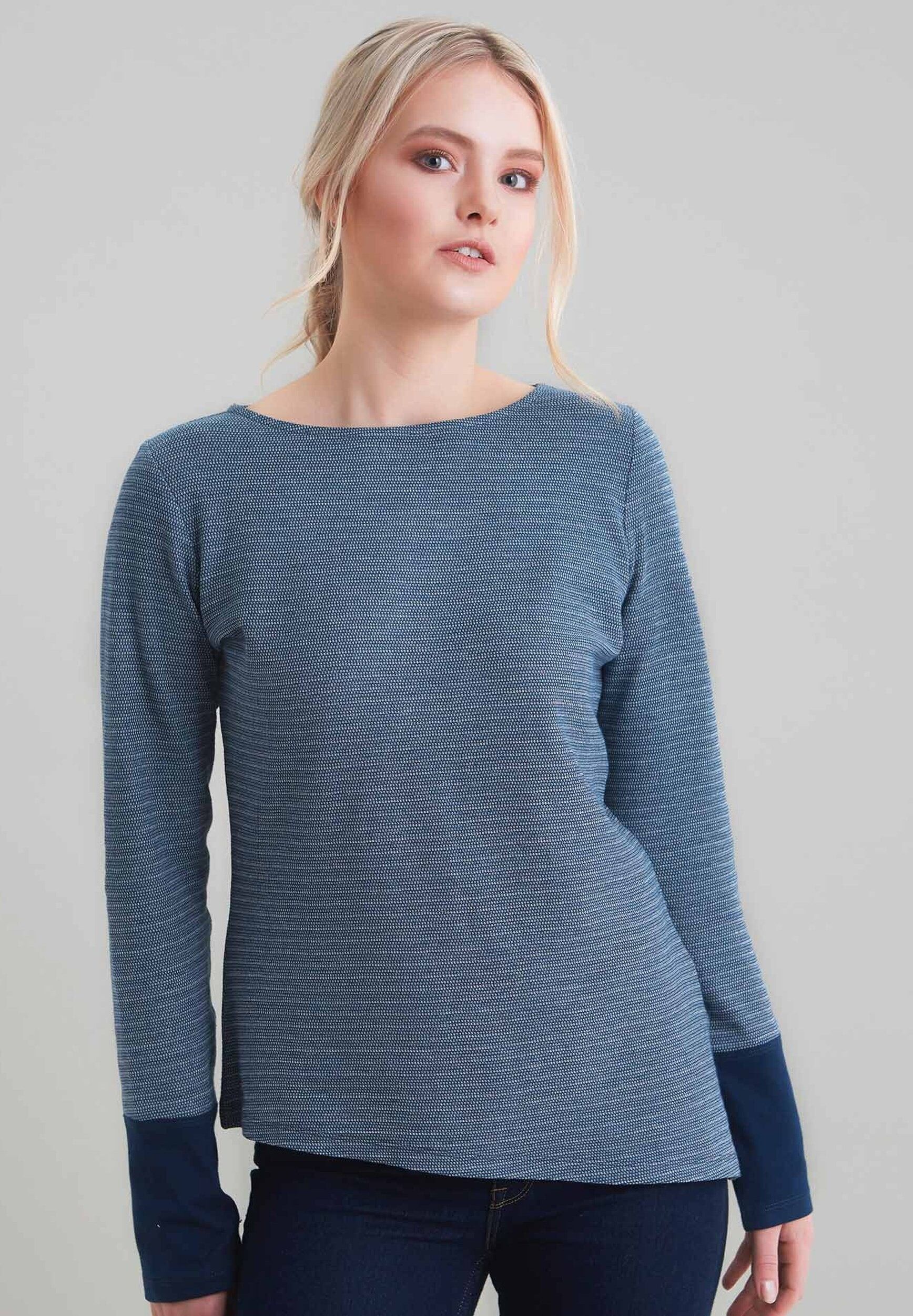 T-shirt a maniche lunghe a righe realizzata in cotone biologico