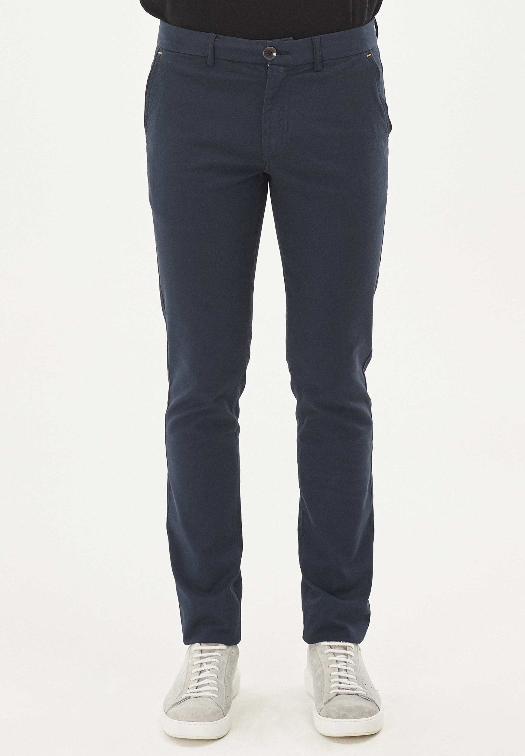 Pantaloni realizzati in un mix di cotone organico ed elastan