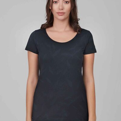 Basic round neck T-shirt made of organic cotton