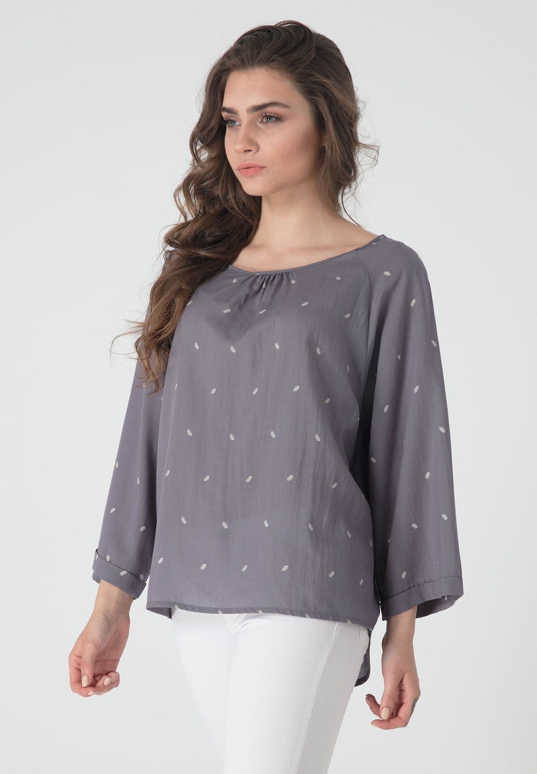 Blusa a maniche lunghe realizzata in TENCEL™ Lyocell con stampa all-over