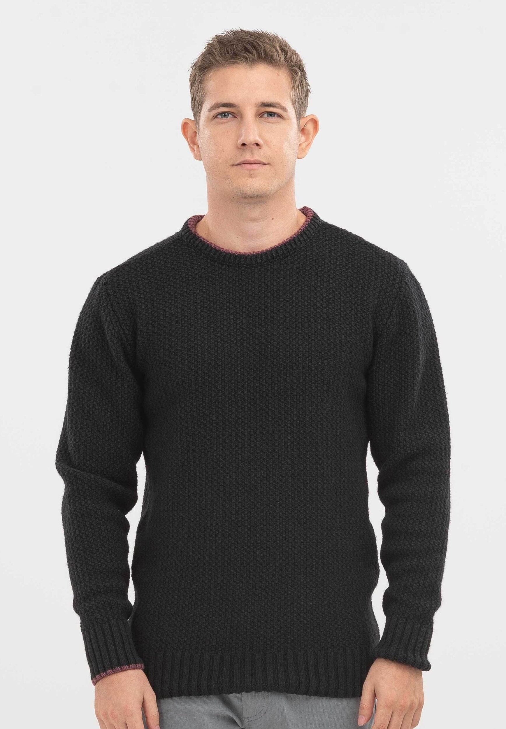 Maglione realizzato in lana merino biologica e cotone biologico