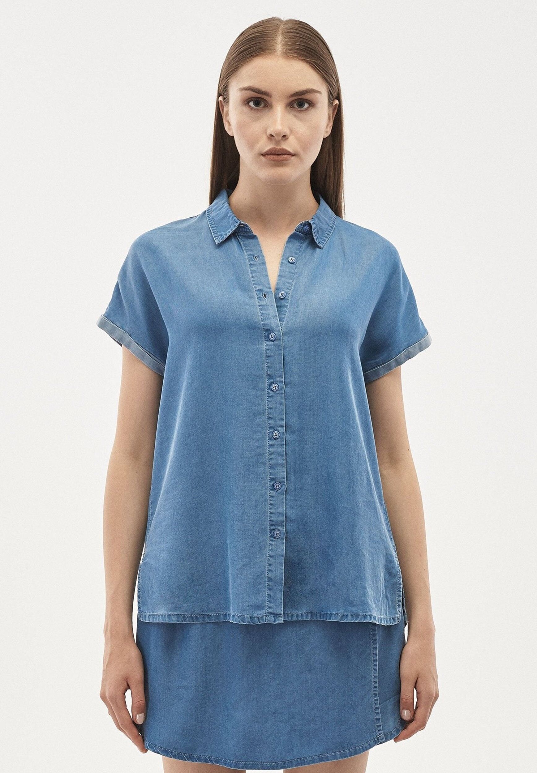 Camicetta realizzata in denim TENCEL™ Lyocell con colletto risvoltato