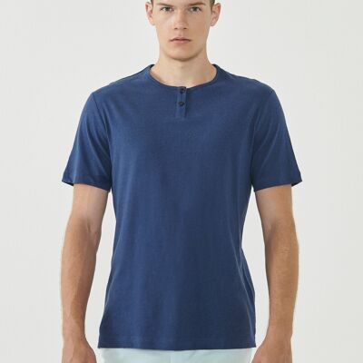 Henley shirt made of organic cotton and linen