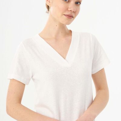 T-shirt made of organic cotton and linen