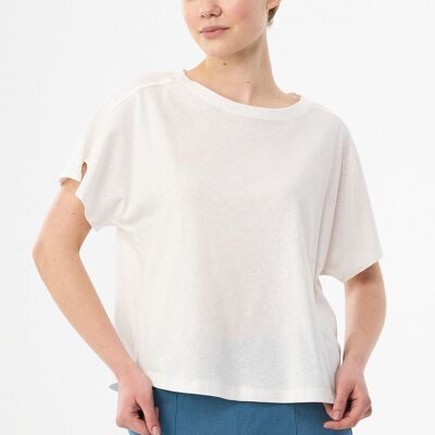 T-shirt made of organic cotton and linen