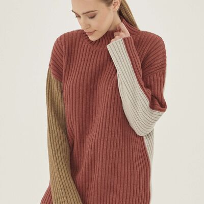 Jersey con cuello alto confeccionado con lana merino orgánica y algodón orgánico