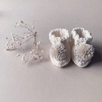 Stivaletti con pompon in cotone biologico