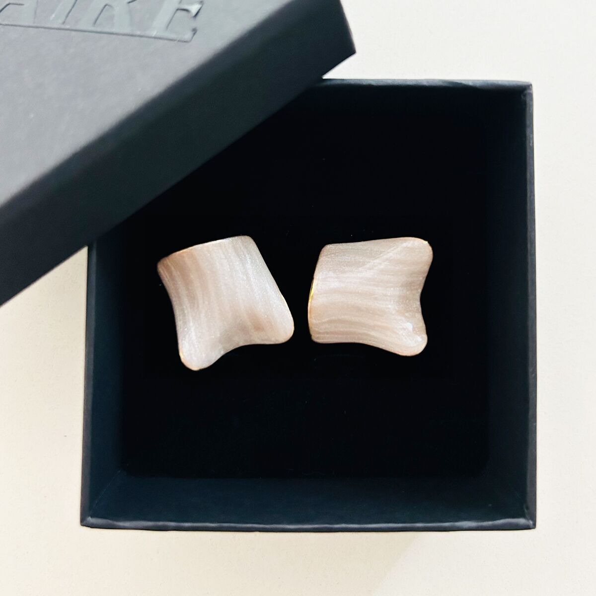 ORECCHINI VINTAGE MADREPERLATI