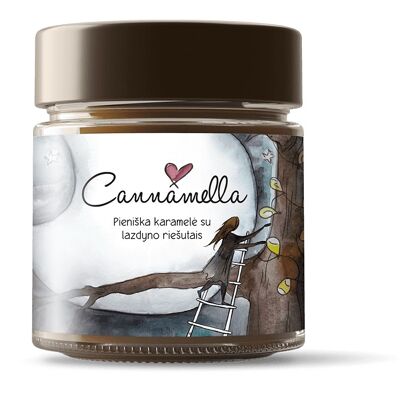 Cannamella caramel sauce with hazelnuts