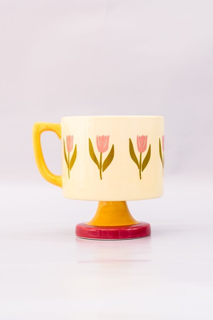 Tazza in ceramica corta, tulipani