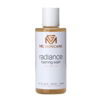 Mousse nettoyante MG Skincare Radiance pour tous les types de peau. 150 ml