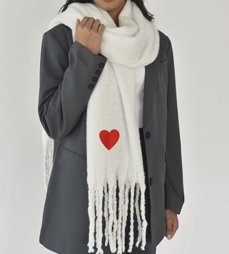 HH-210 Schlichter großer Schal mit Fransen und gesticktem Herzen