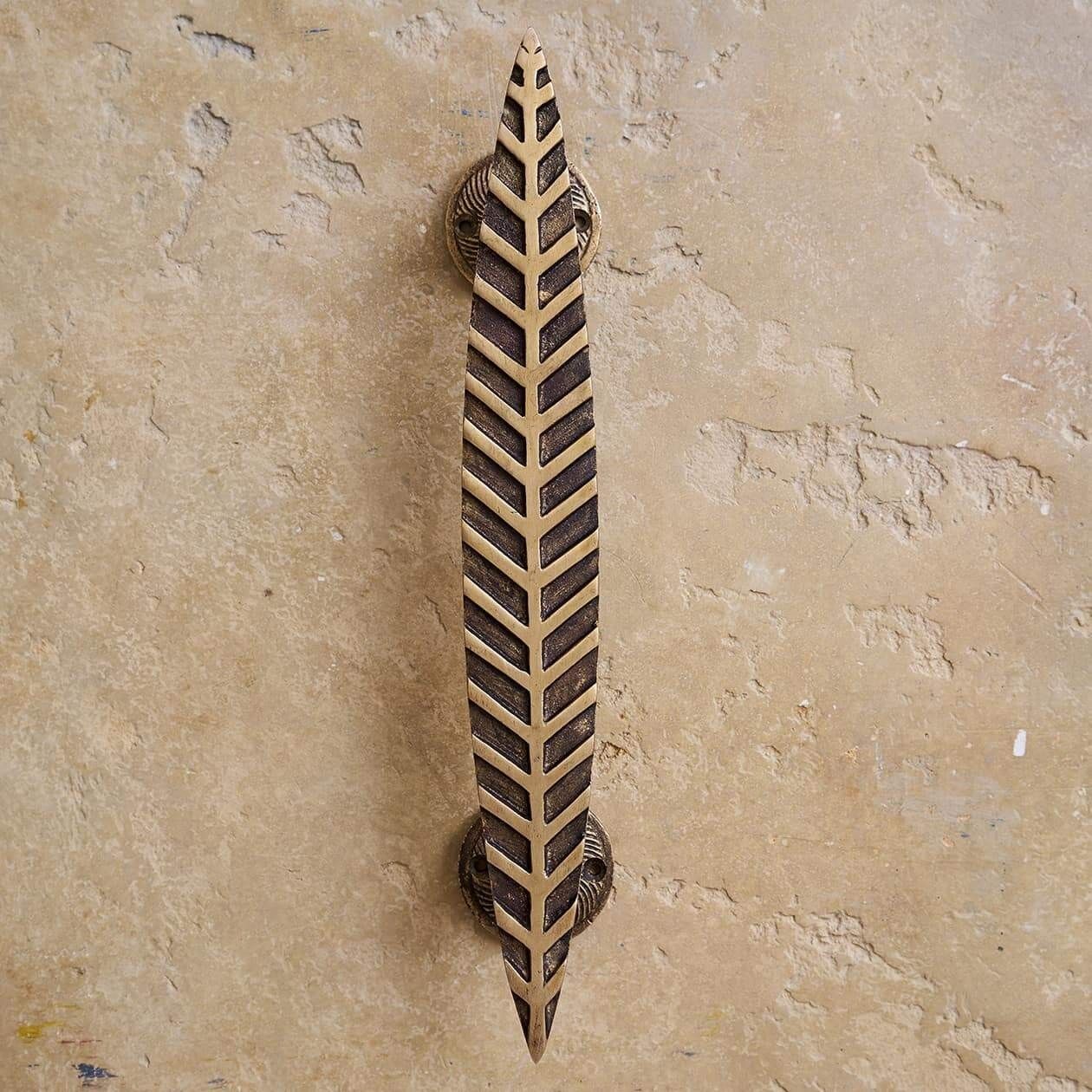 Antiker Messing-Türgriff - Blattform