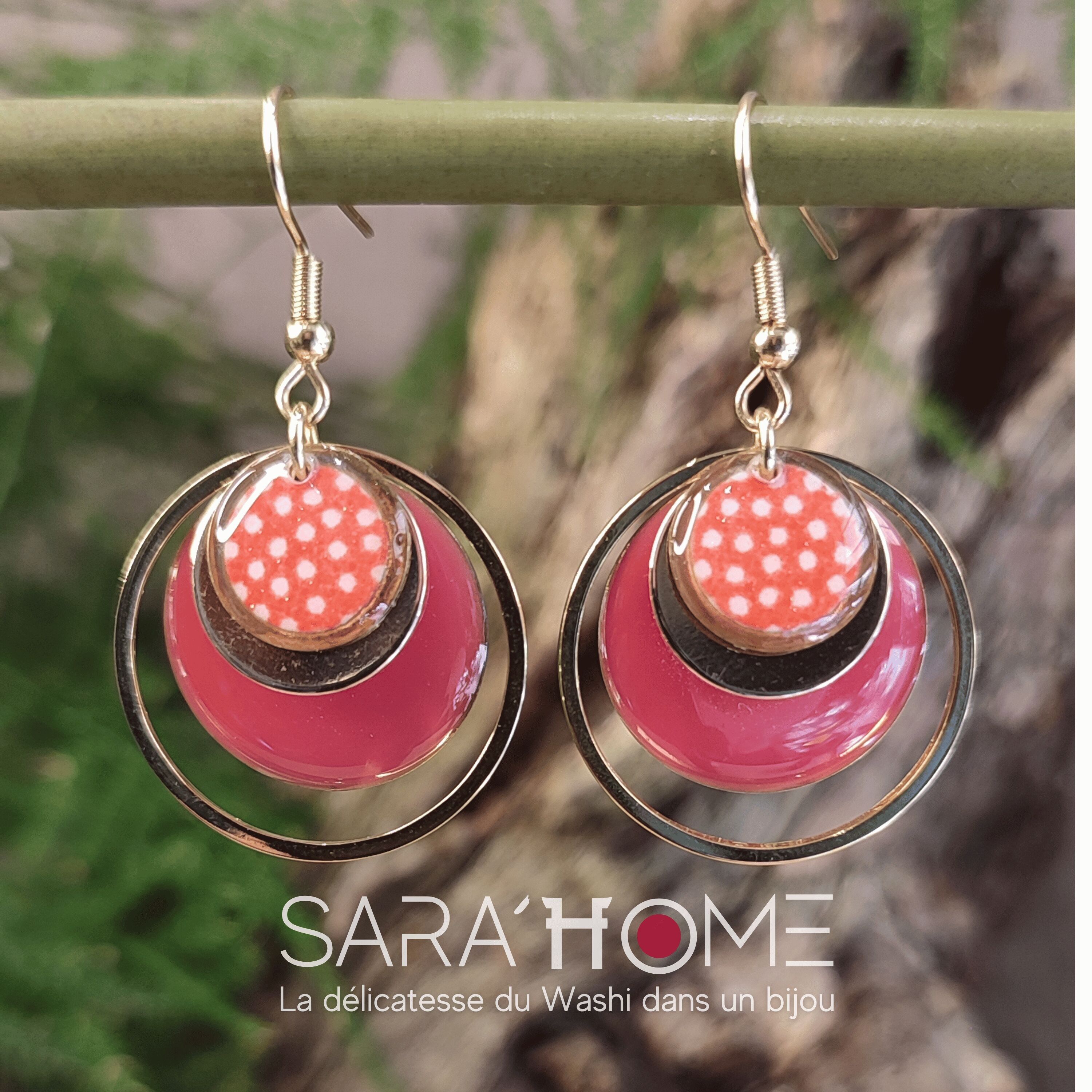 Orecchini rotondi Collezione NAOBA Salmone di carta giapponese con pois bianchi