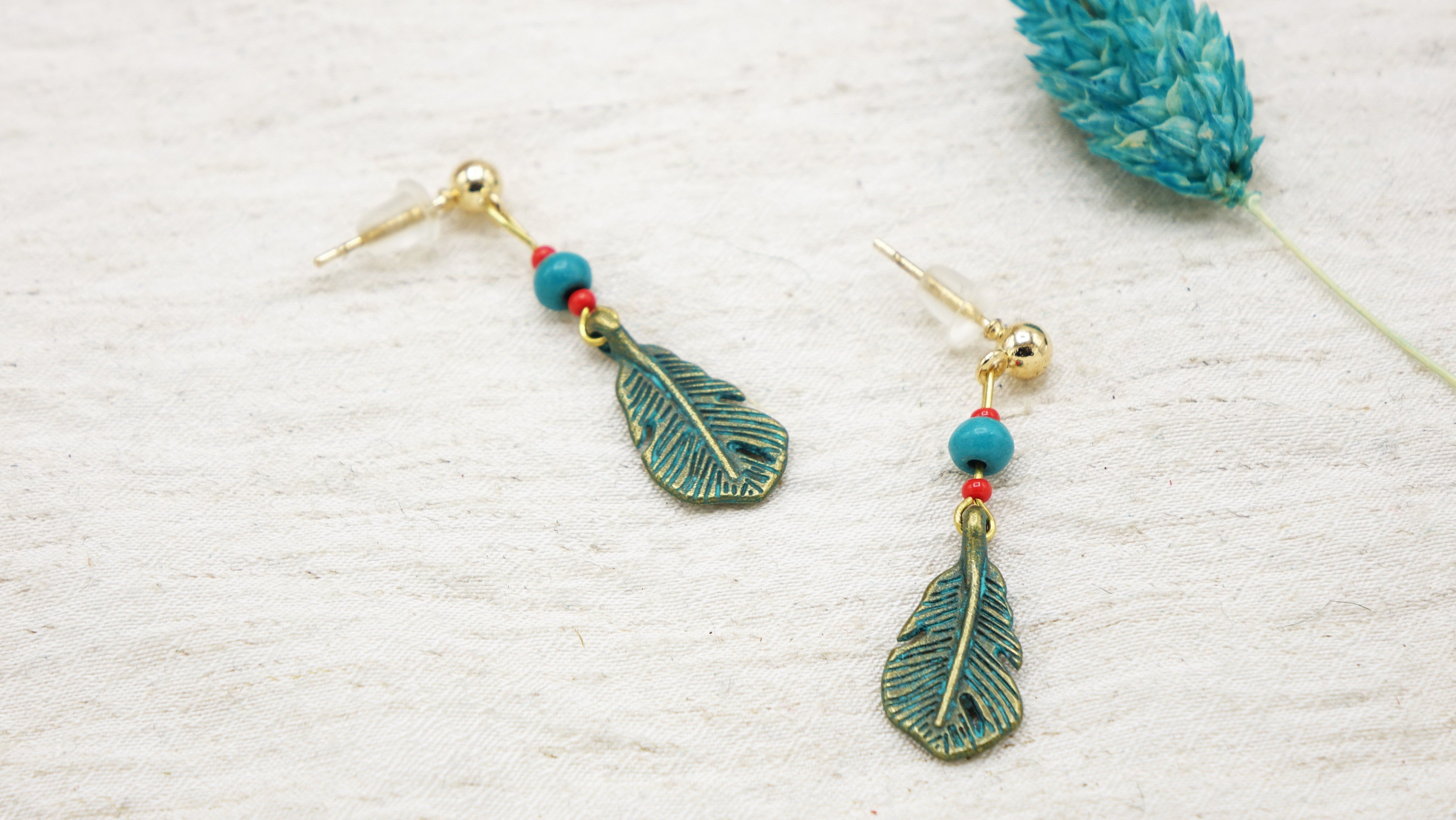 Orecchini a foglia delicati