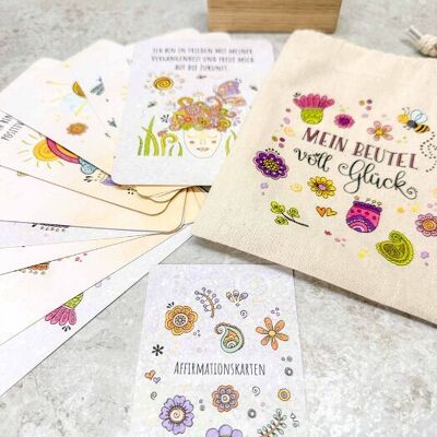 Set of affirmation cards