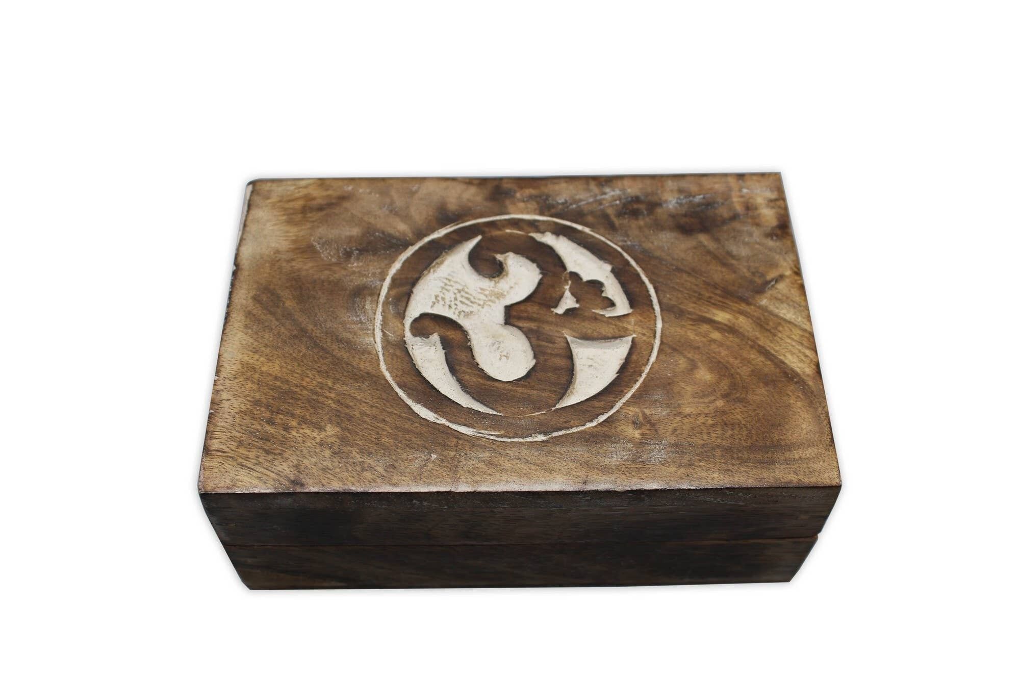 OM - porta tarocchi in legno artigianale bianco slavato