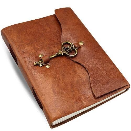 Leder-Tagebuch mit Schlüssel 17x12cm