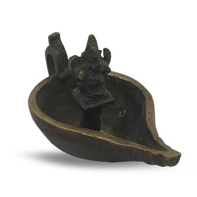 Offering Lamp Ganesh