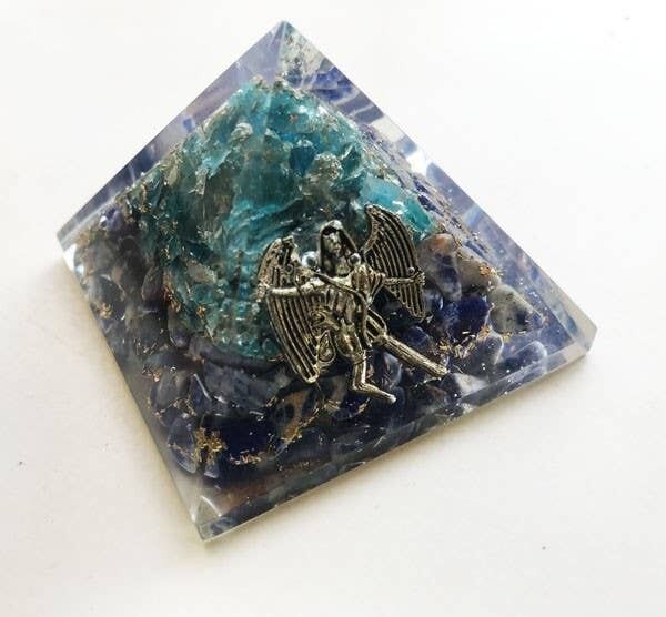 Orgon Pyramide Aquamarin-Sodalith Erzengel Michael 65-70mm