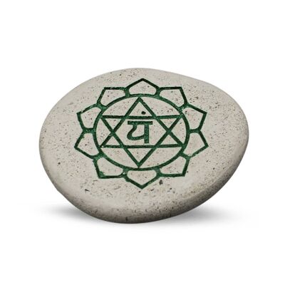 Galet - Pierre de Rivière Gravée 4ème Chakra Vert