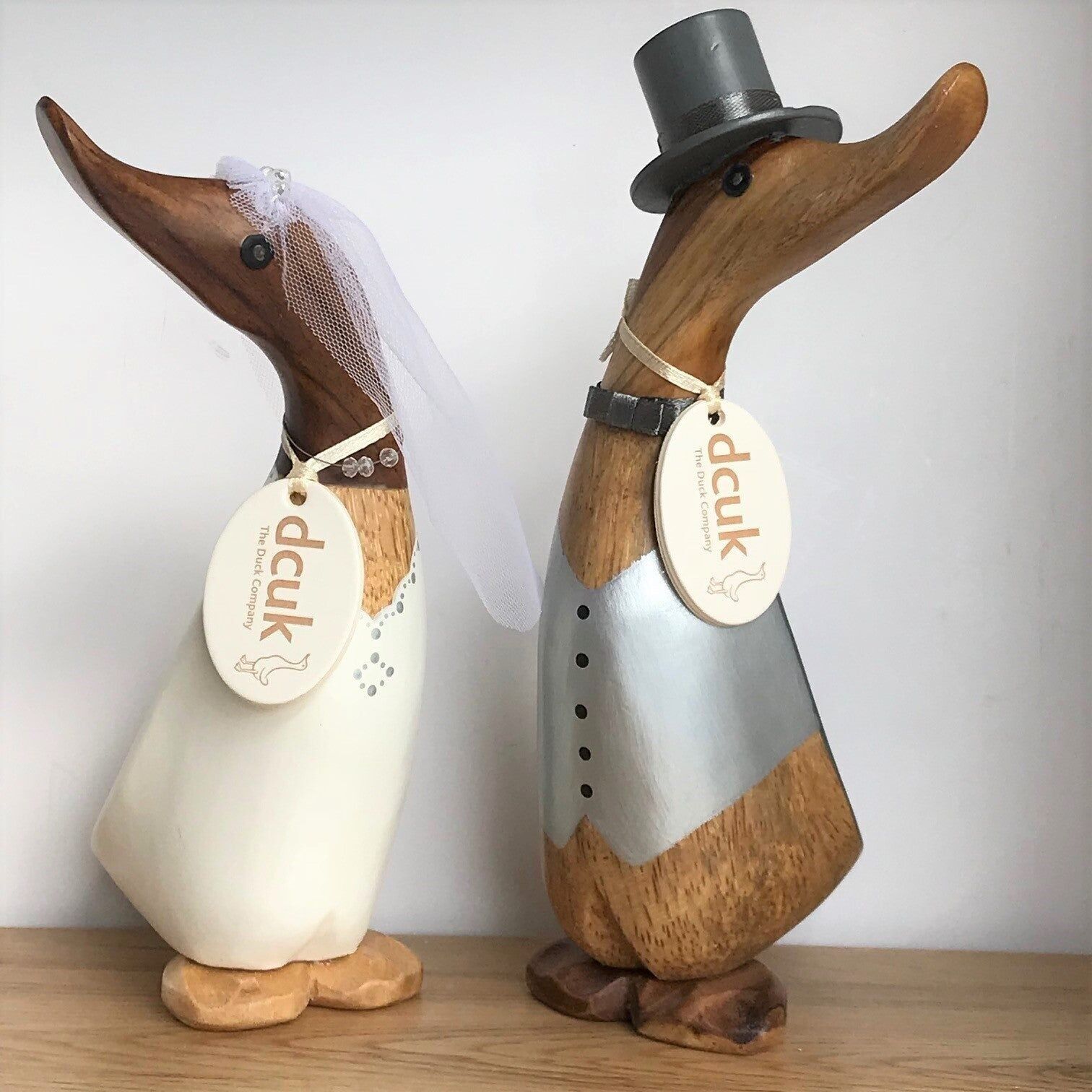 DCUK Braut und Bräutigam Entenküken im Hochzeitskleid, mit Namensschild