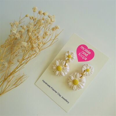 Daisy Drop Earrings (White)