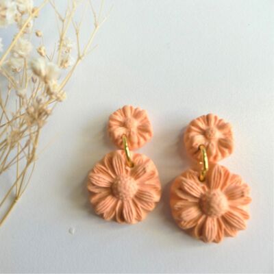 Daisy Drop Earrings (Peachy)