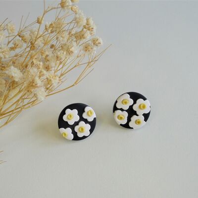 Daisy Stud Earrings (Black)