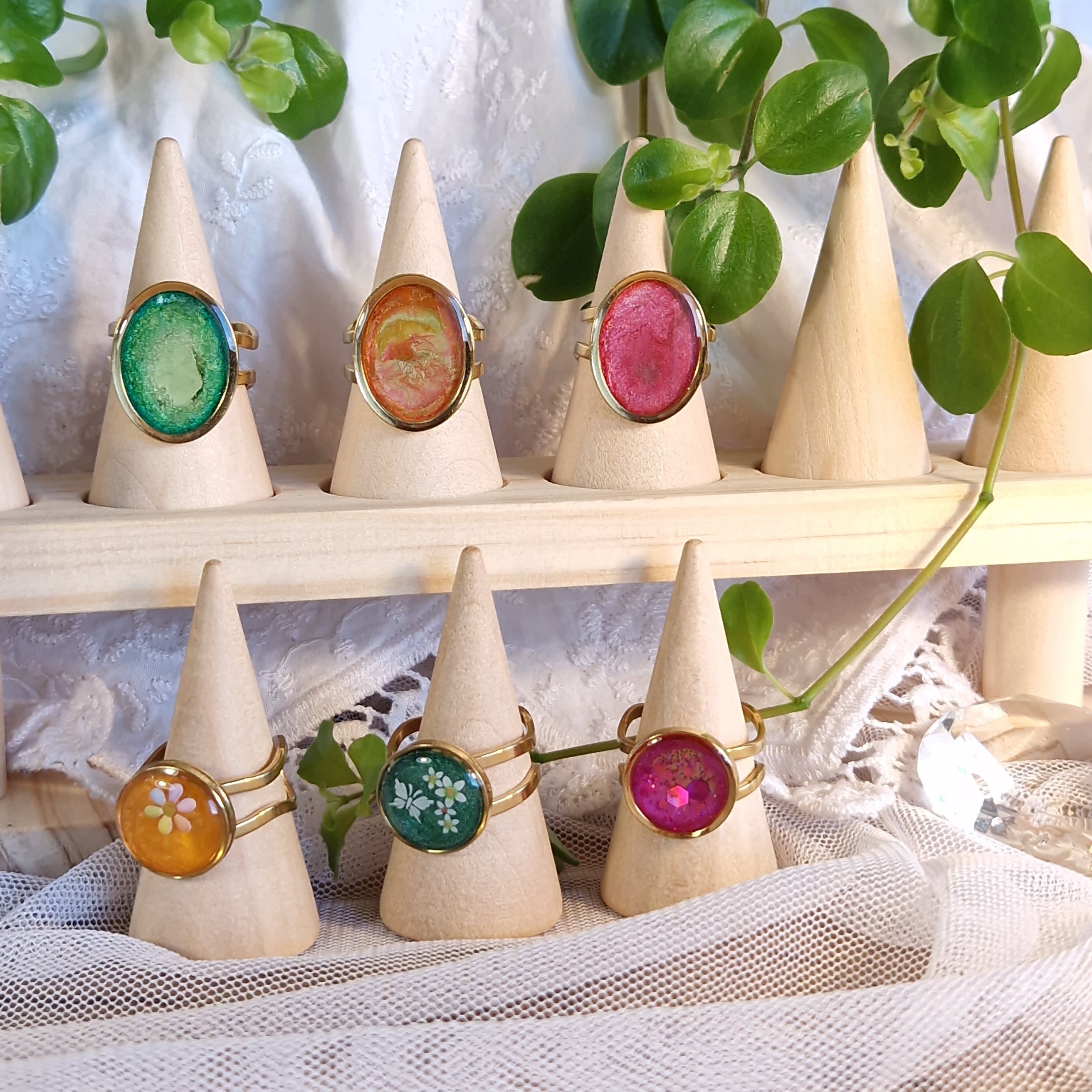 6 hübsche ovale und runde Ringe, Einzelstücke