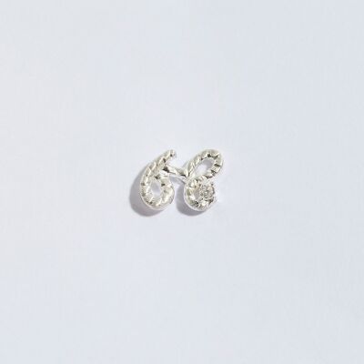 Bellissimo orecchino a bottone in argento abbreviato