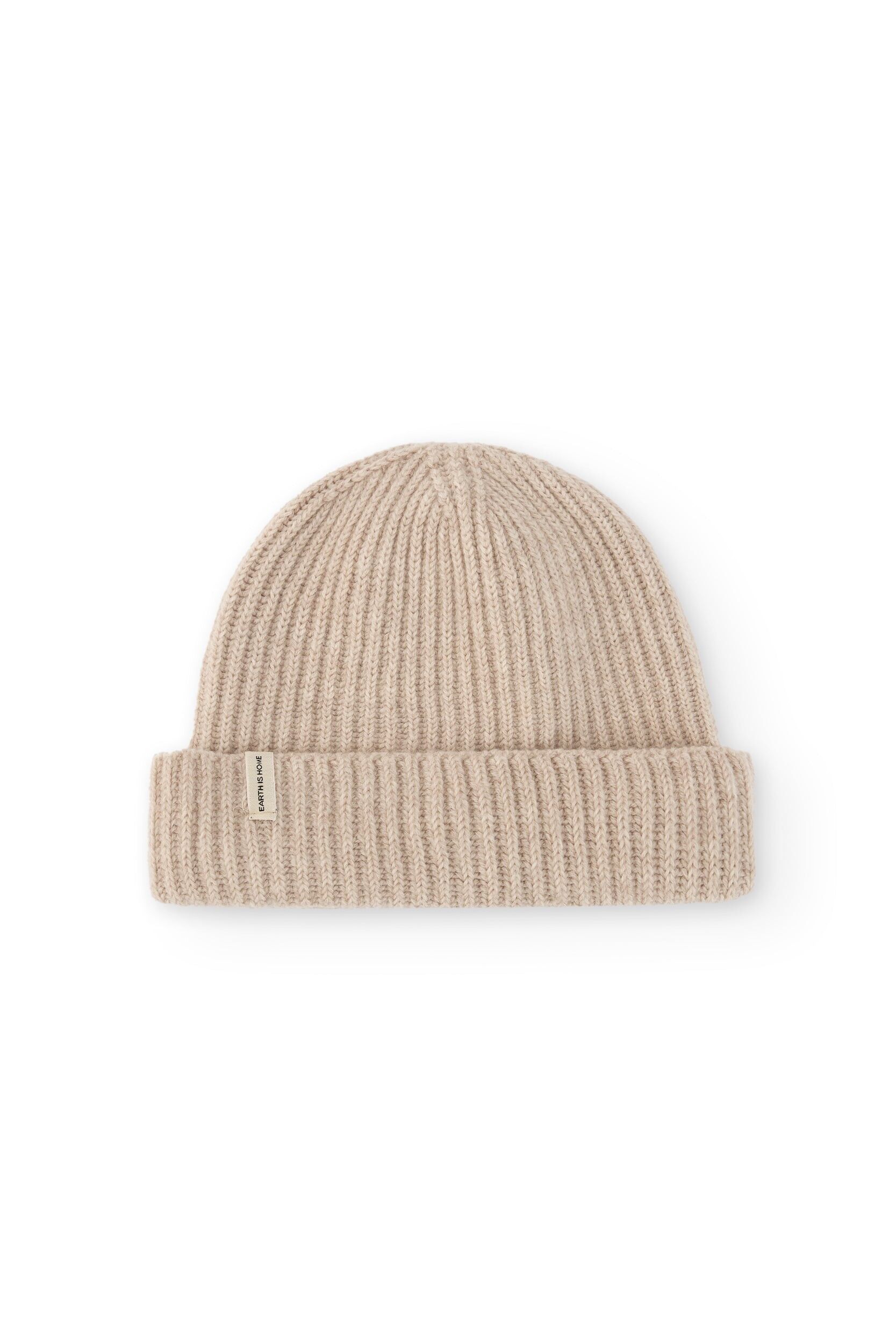 Tao chunky wool beanie in white