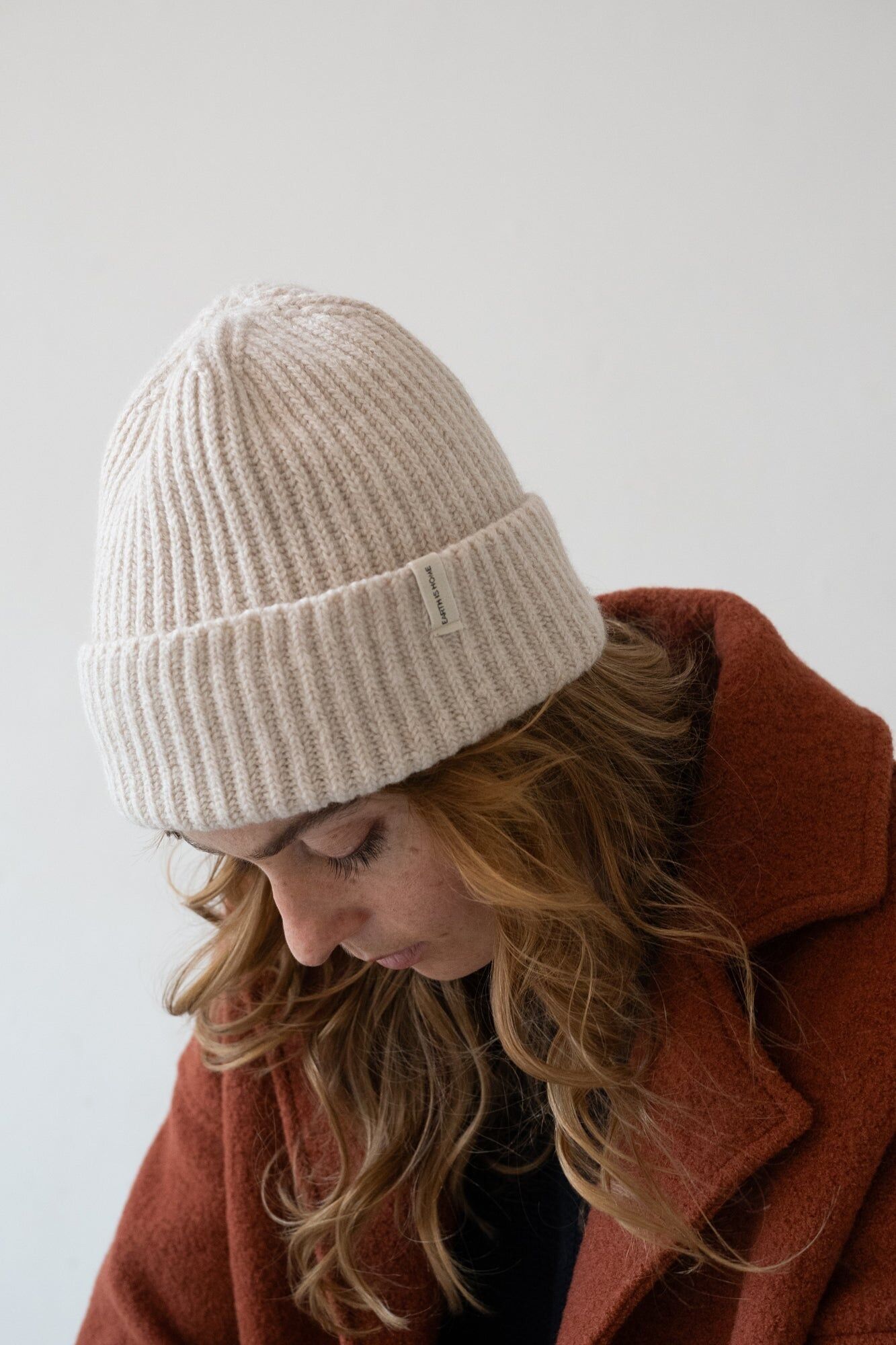 Tao chunky wool beanie in white