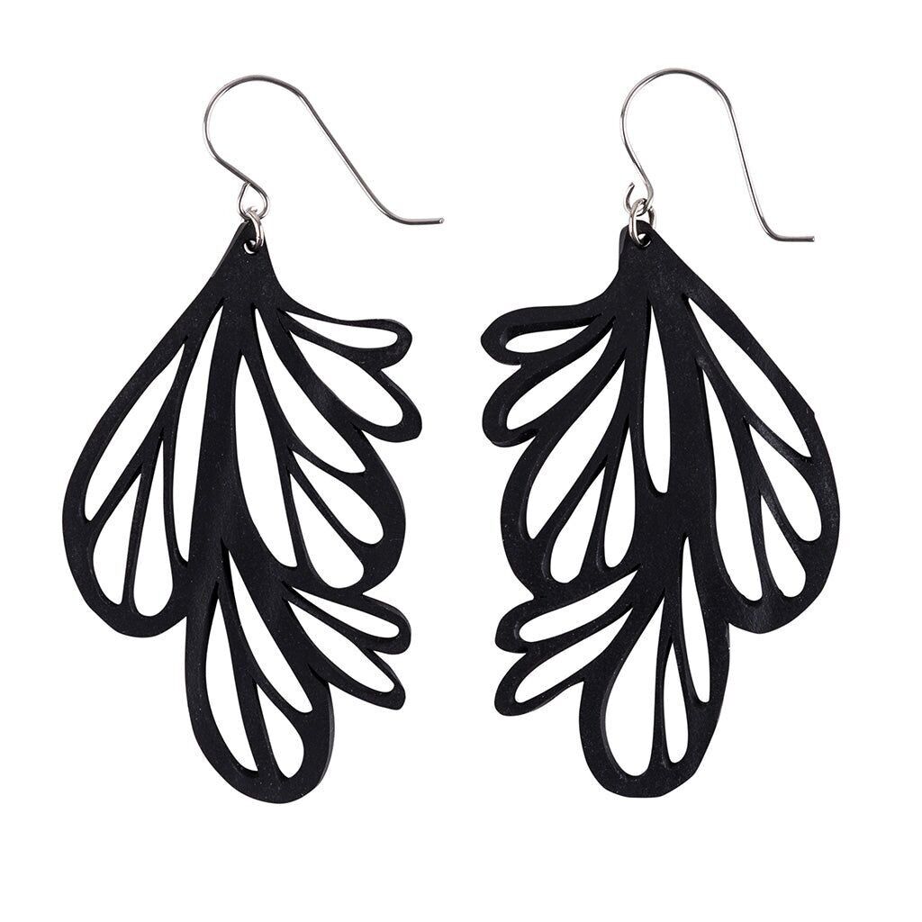 Orecchini vegani fatti a mano con fontana