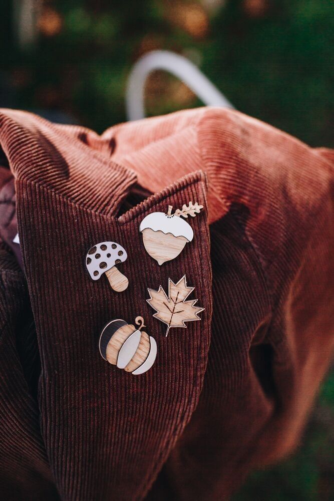 Pin's d'automne en bois
