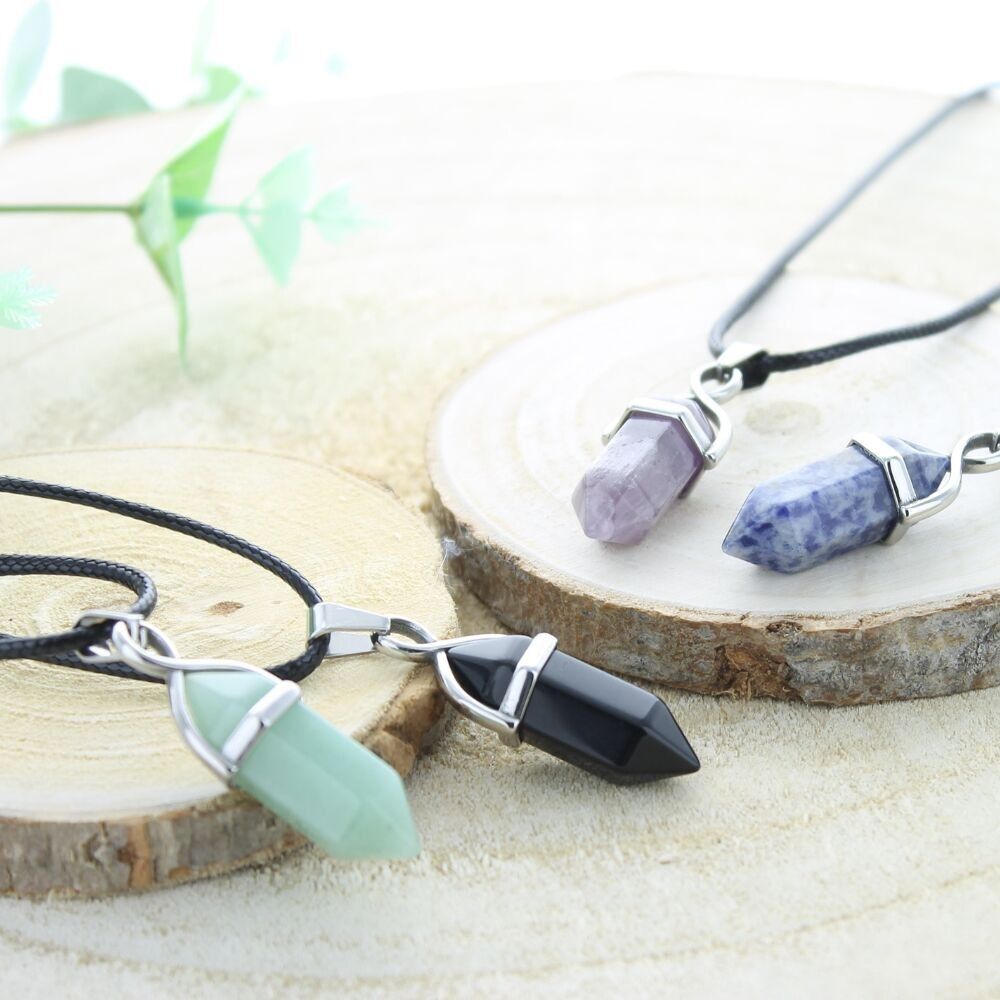 Stone Point Necklace