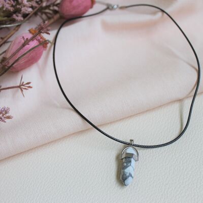 Collier Magnésite Pointe Cordon Noir