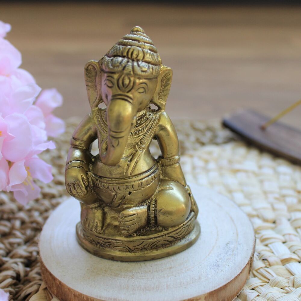 Statuetta Ganesh seduto in ottone dorato opaco 8.2 CM