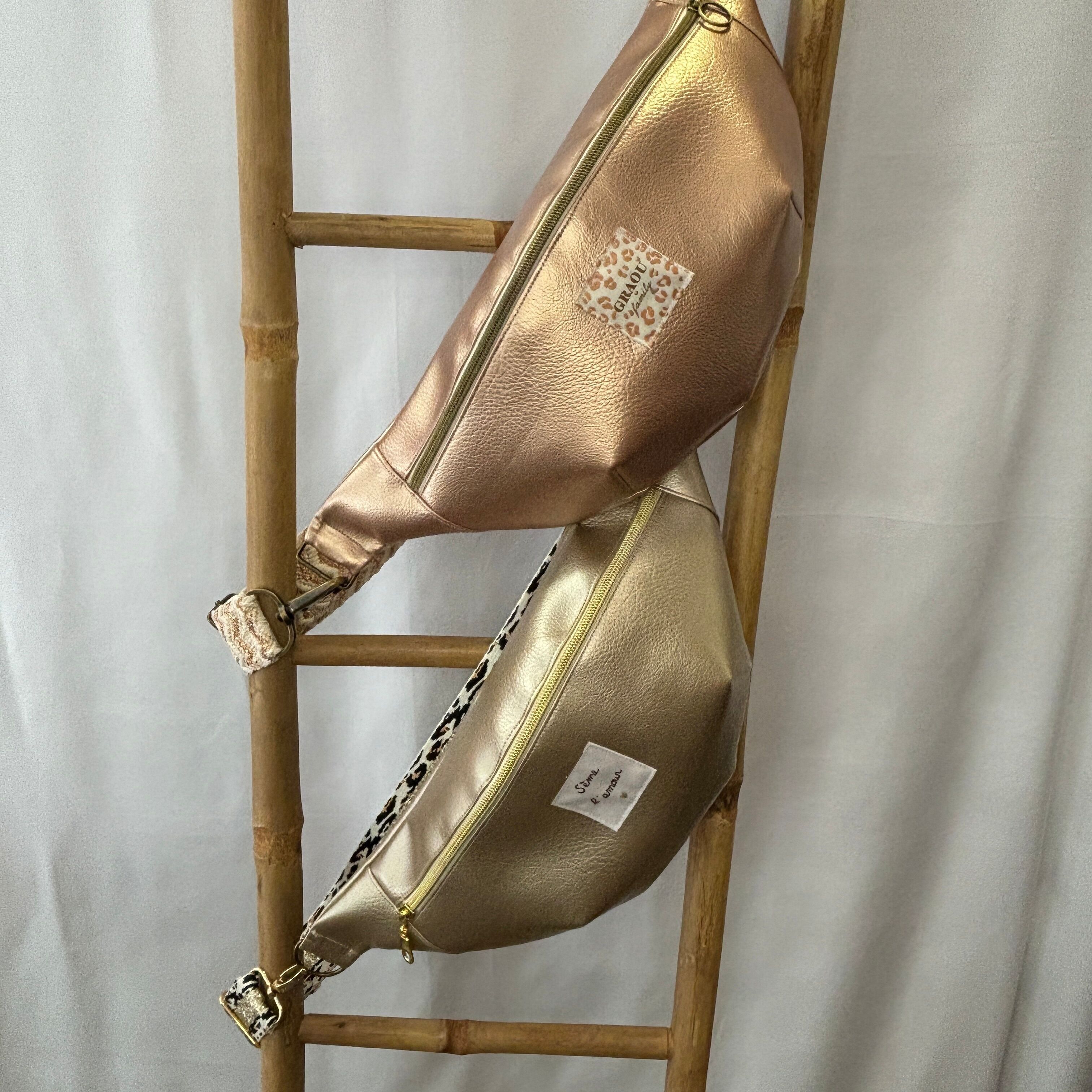 Marsupio in finto oro rosa