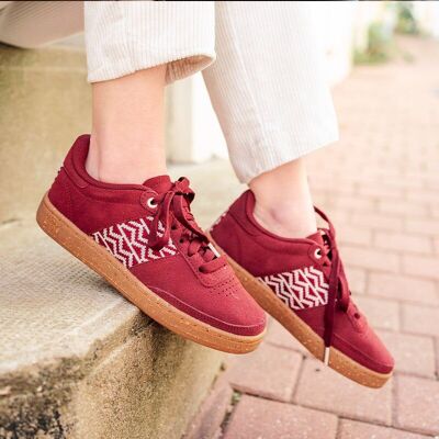 Sneakers basse in camoscio bordeaux e suola in gomma marrone Saigon Sweden