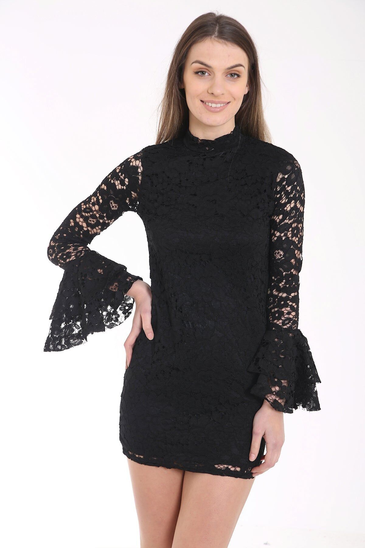 Mini abito in pizzo con maniche a balza a campana
