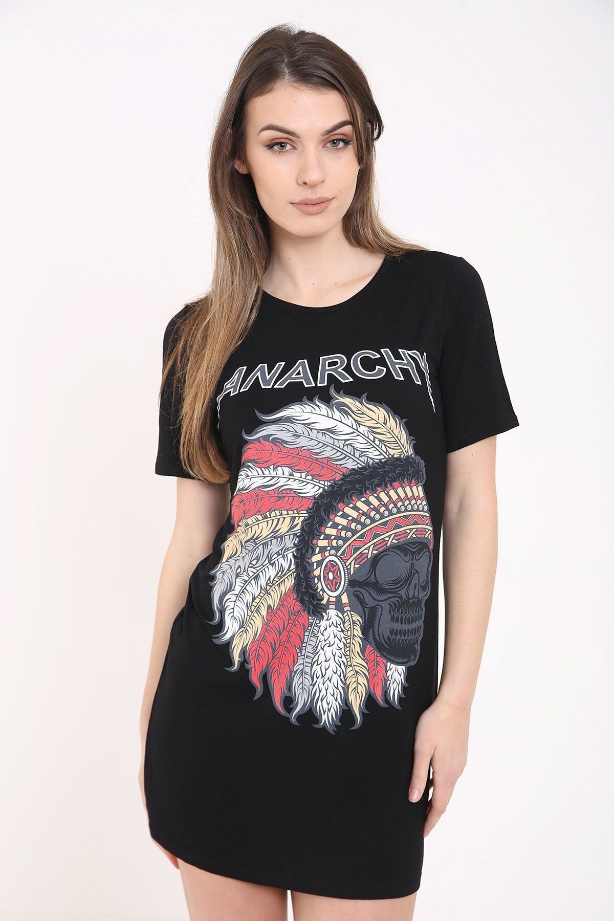 Abito lungo con stampa teschio tribale anarchico