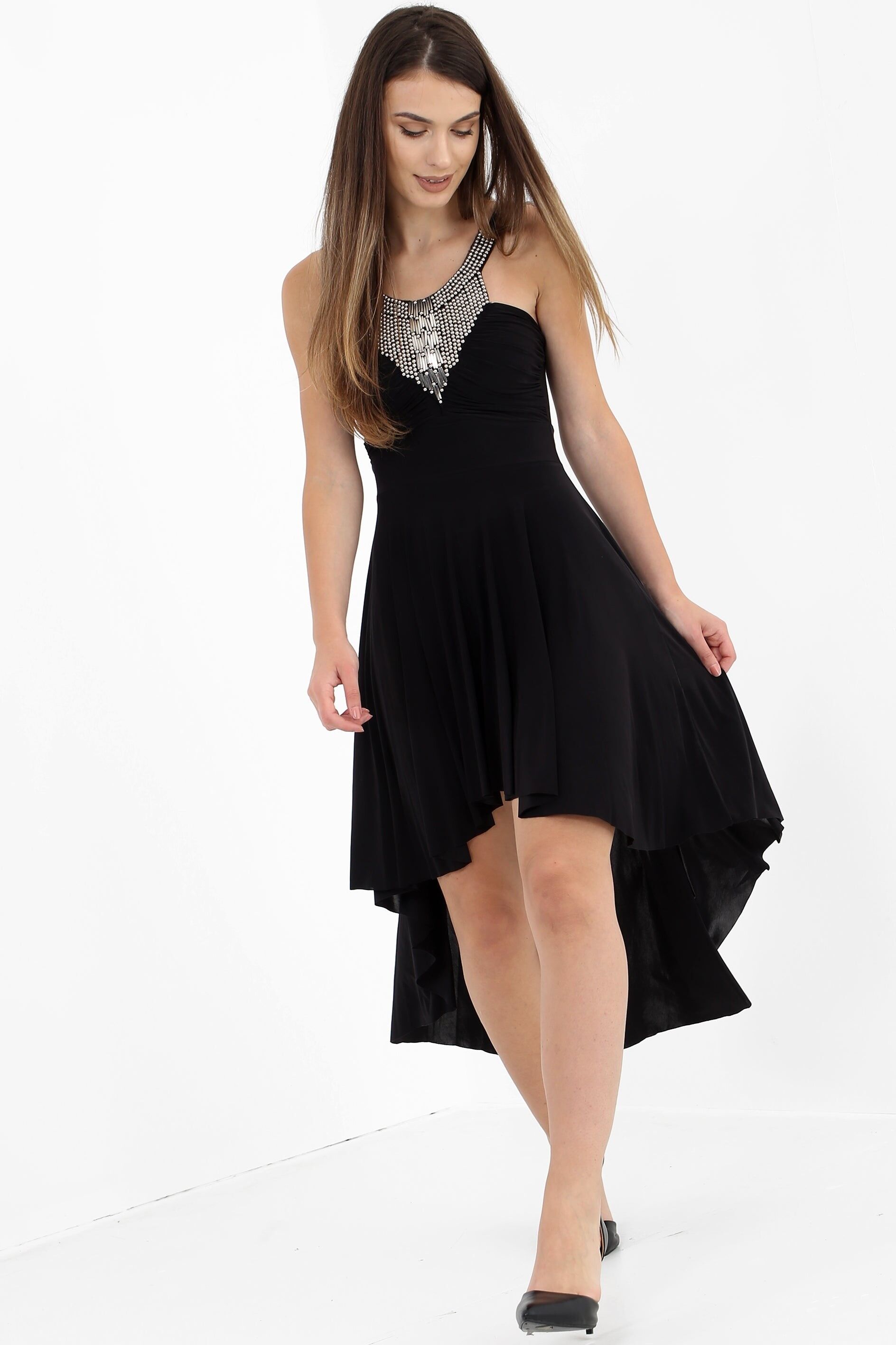 Abito lungo con scollatura borchiata