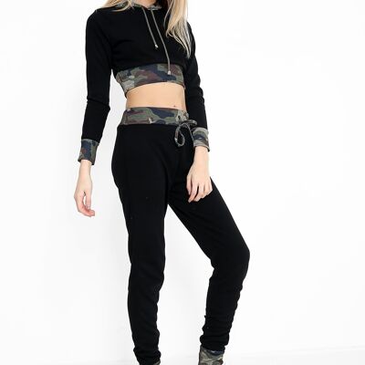 Conjunto de ropa de estar por casa con capucha y ribete de camuflaje