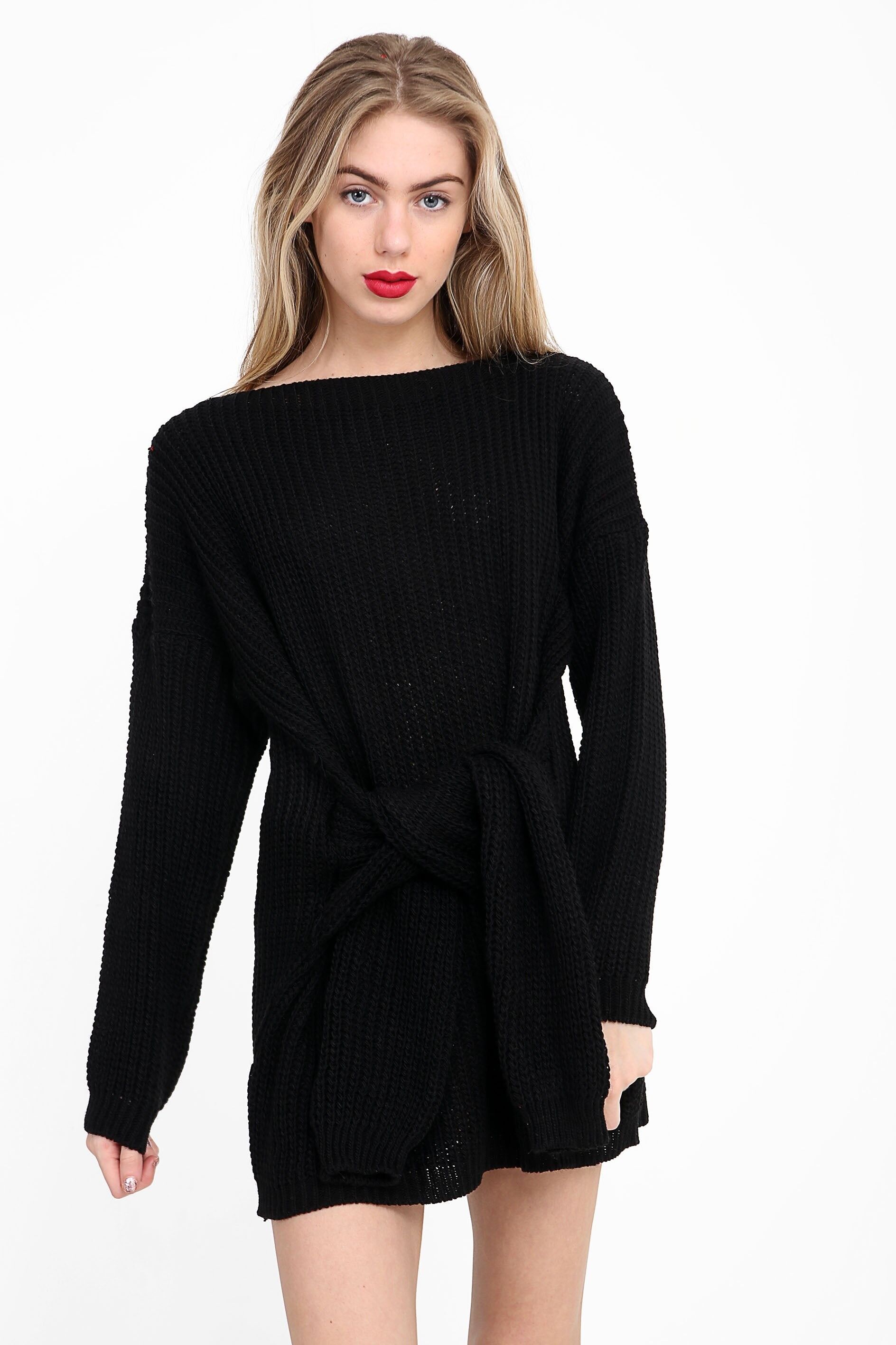 Abito in maglia con nodo sulla manica anteriore