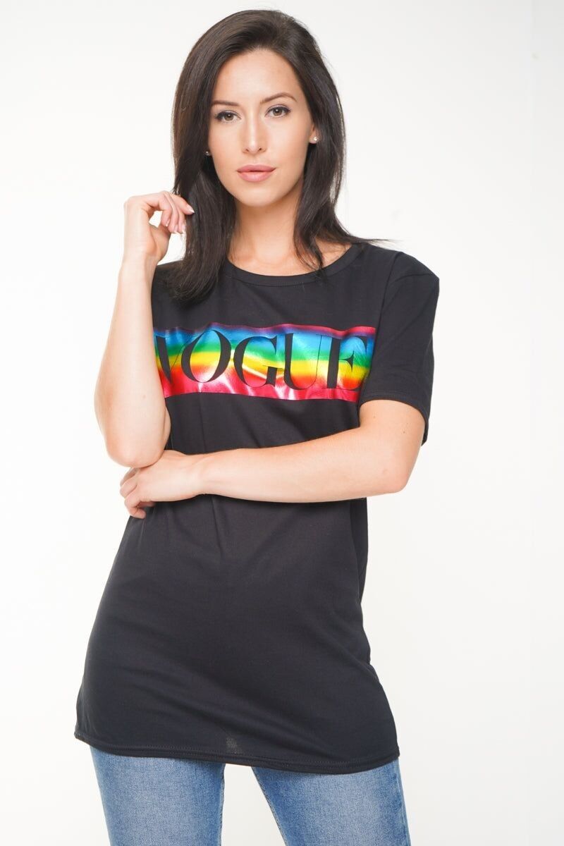 T-shirt stampata VOGUE con lamina arcobaleno