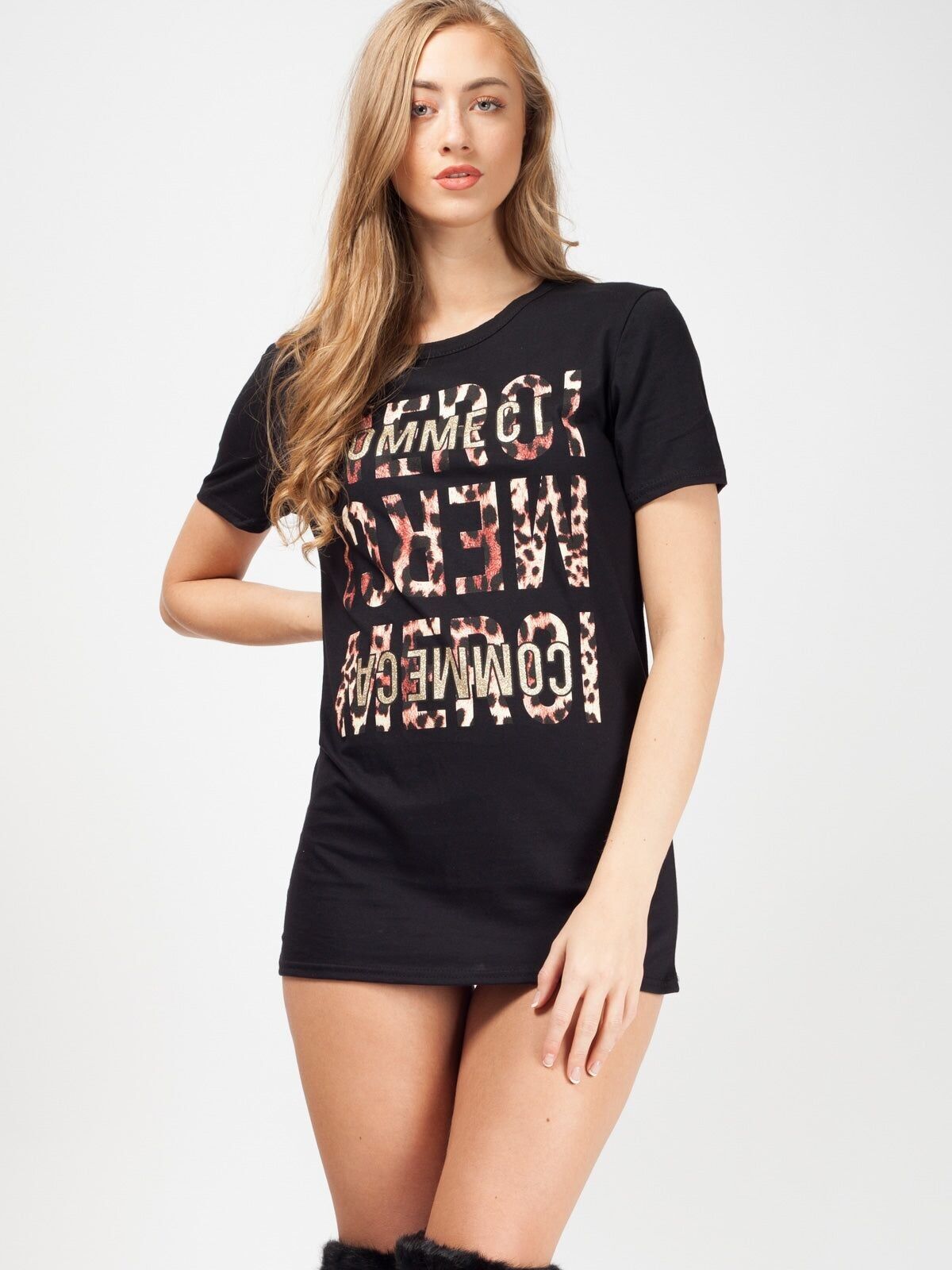 Maglietta con slogan stampato Merci