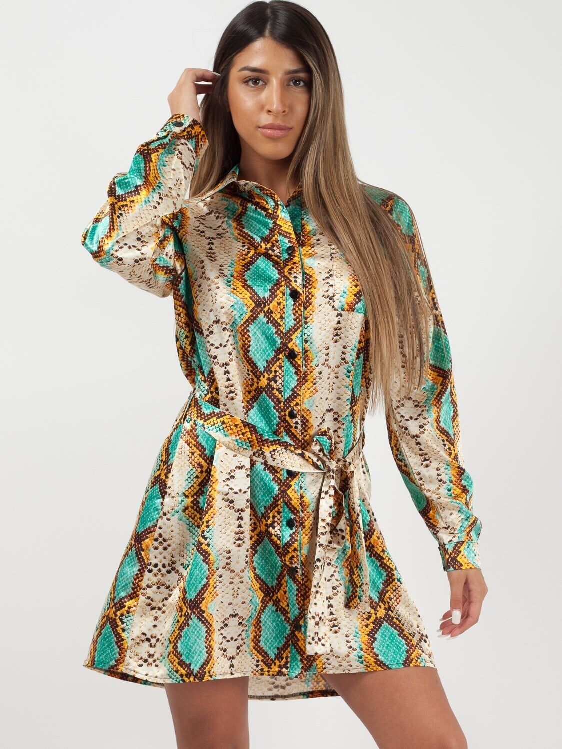 Abito camicia in raso con stampa serpente